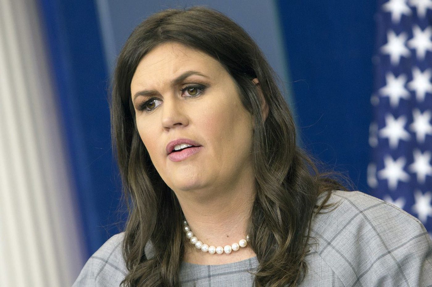 Sarah slave. Хакаби Сандерс. Sarah Huckabee Sanders.