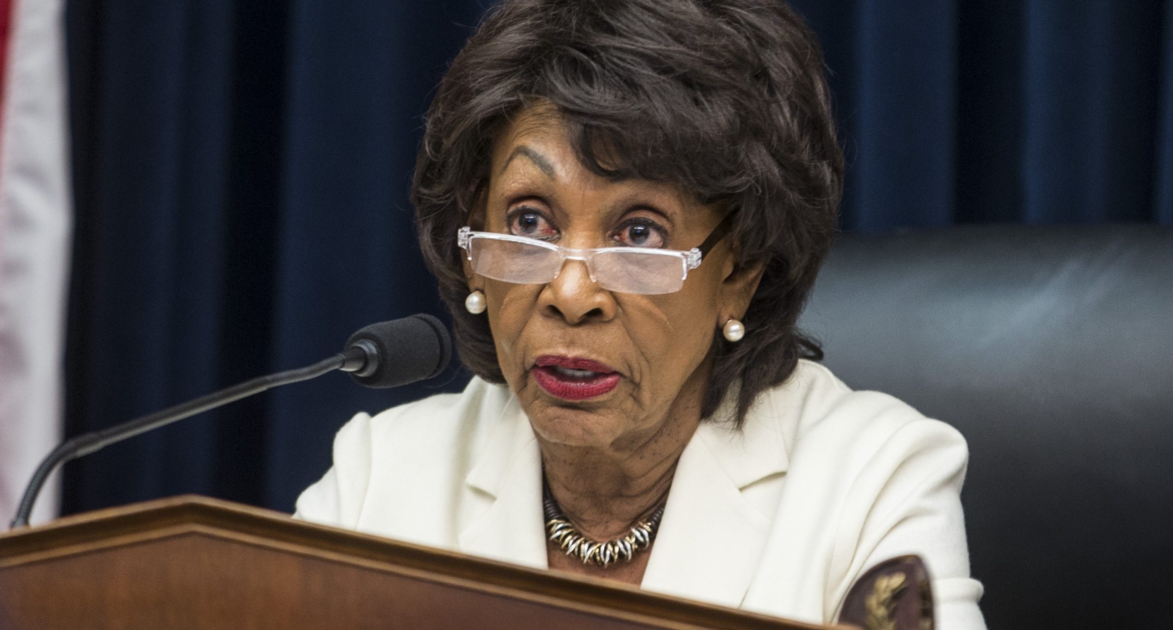 Maxine Waters Trump’s an Idiot,’ Must ‘Pray for