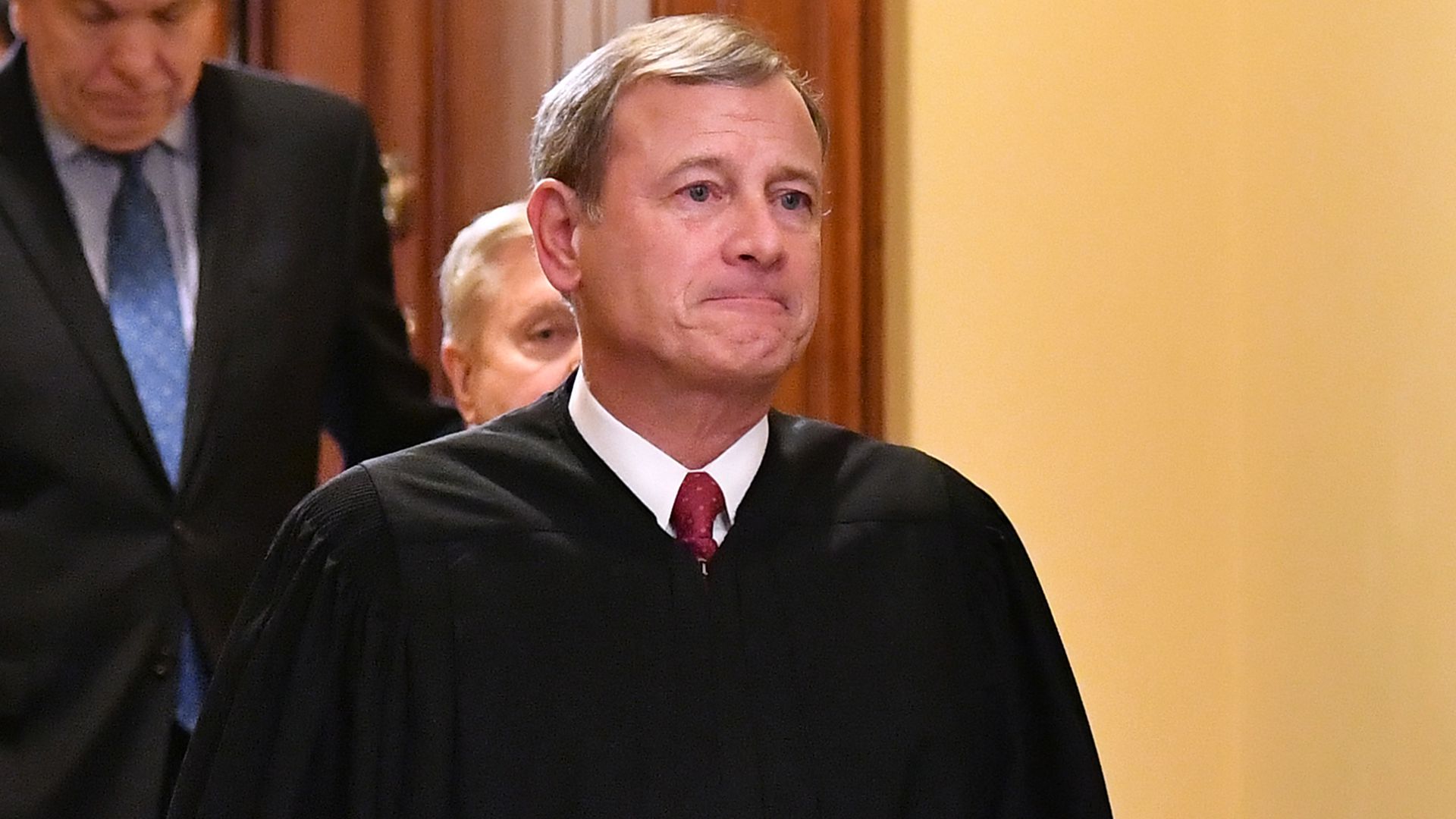 Chief Justice John Roberts Sides with Liberal Justices as Supreme Court ...