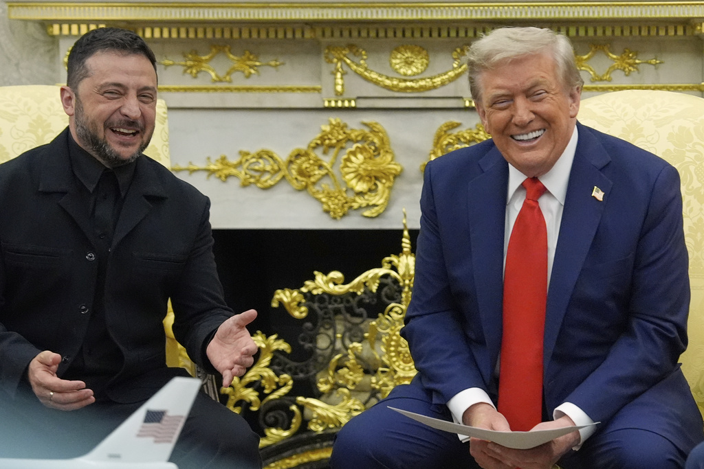 President Donald Trump meets with Ukraine's President Volodymyr Zelensky in the Oval Office at the White House, Monday, Aug. 18, 2025, in Washington. (AP Photo/Julia Demaree Nikhinson)