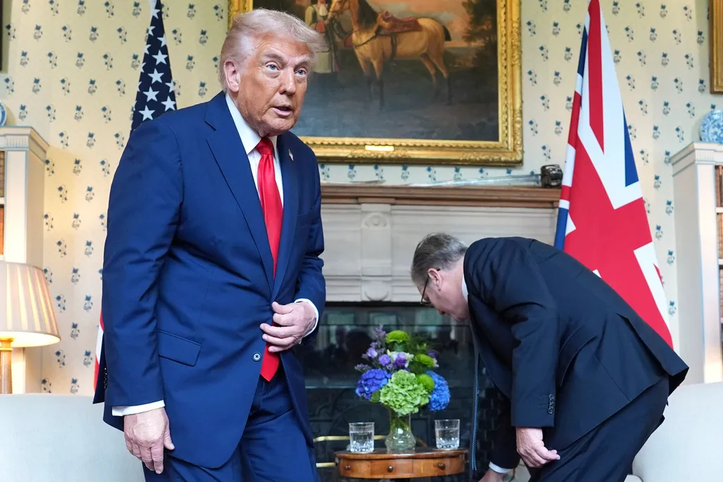 President Donald Trump meets Britain's Prime Minister Keir Starmer at Chequers near Aylesbury, England, Thursday, Sept. 18, 2025.