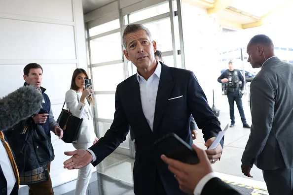 Transportation Secretary Sean Duffy speaks to reporters during a visit to the Ronald Reagan Washington National Airport.