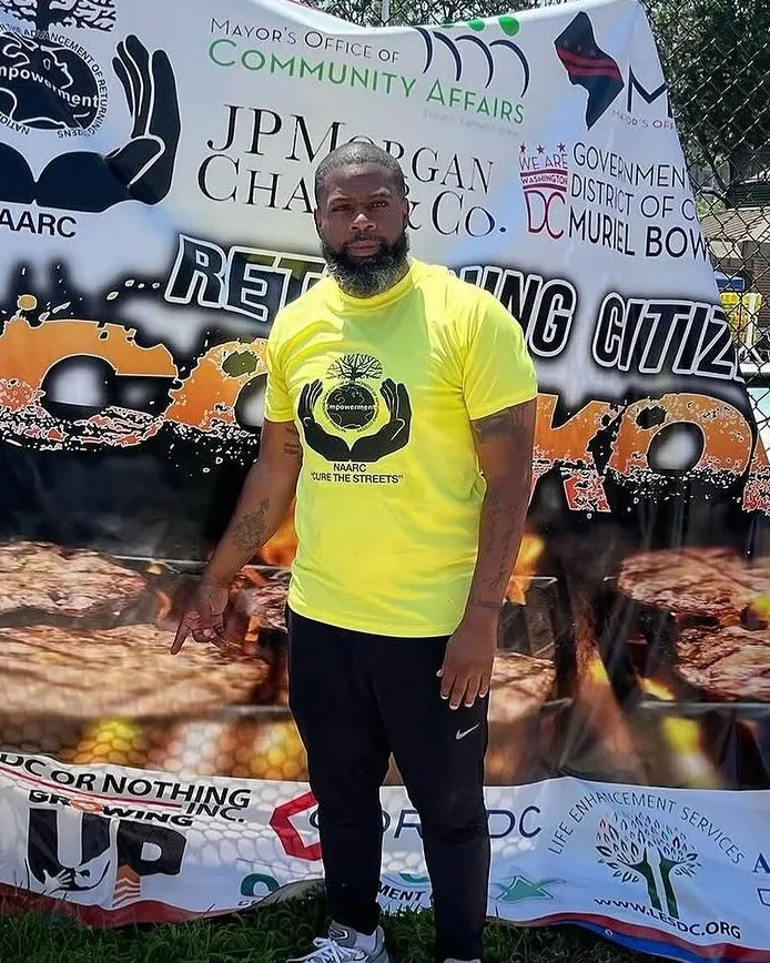 Cotey Wynn wearing a Cure the Streets shirt | Source: Instagram @coteyx