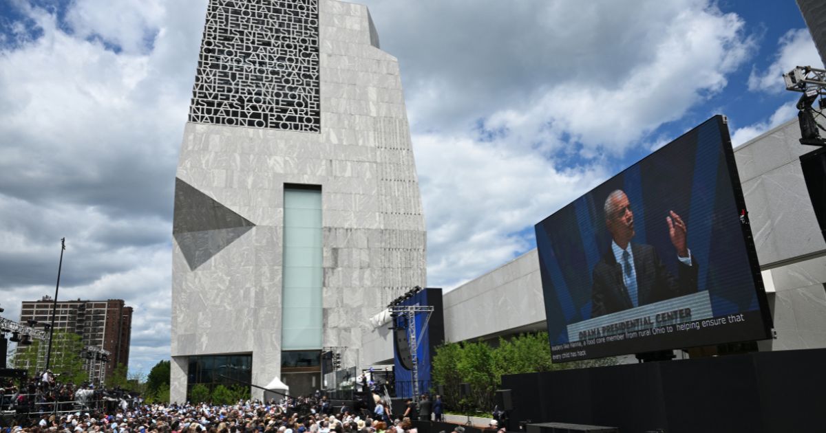Obama Presidential Library Betrays Black Visitors, Issues Wildly Racist Demand on Website – at Least We’ve Been Told It’s Racist