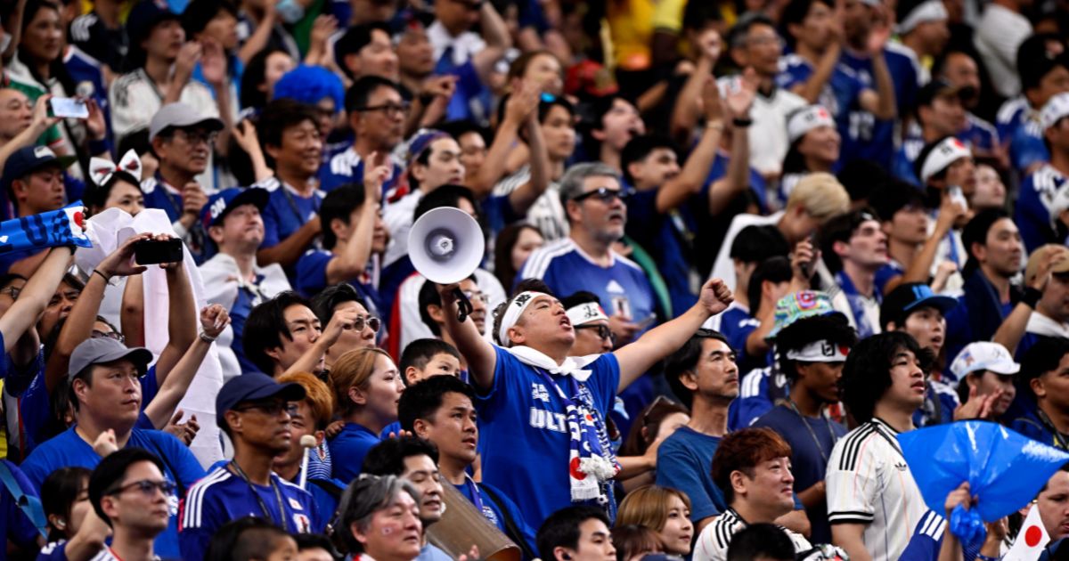 ‘I Am a Ruined Man’ – Japanese World Cup Tourist Gets Trapped in Hilarious Cycle – Won’t Say No to a Gift, So Free ‘Gift’ Chips Won’t Stop Coming at Mexican Restaurant