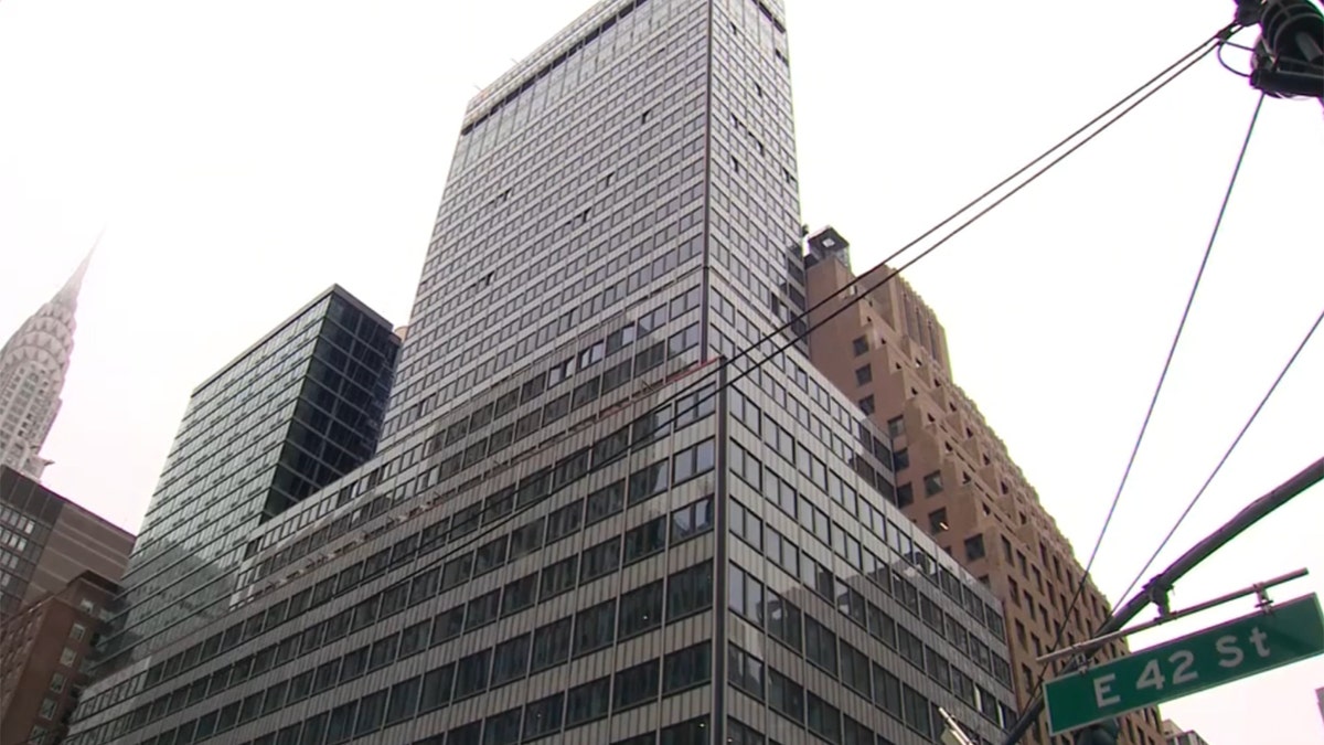 Manhattan high-rise evacuated as officials warn of potential collapse