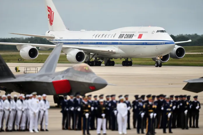 An Air China airplane with Chinese President Xi Jinping and his wife Peng Liyuan aboard, arrives at Joint Base Andrews, Md., Wednesday, Sept. 23, 2026. (AP Photo/Mark Schiefelbein)